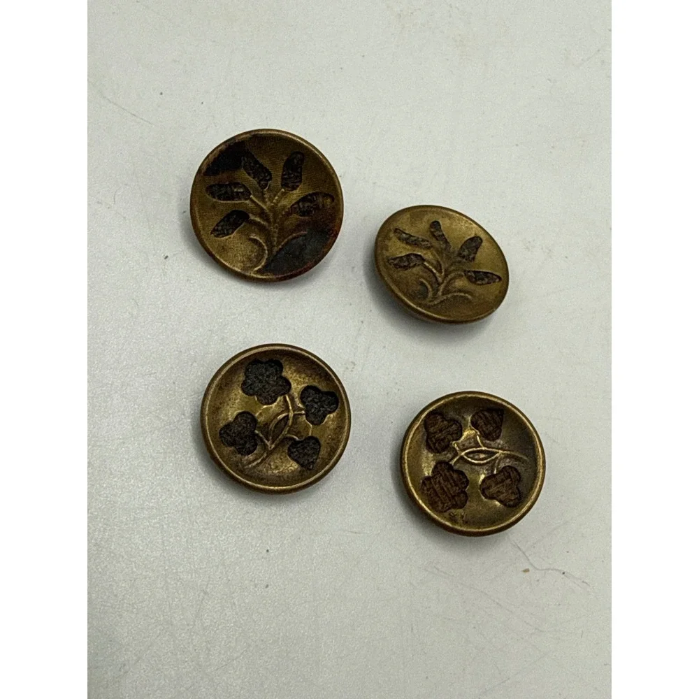 Vintage Brass Metal Buttons Botanical Leaf Clover Nature Motif Set of 4 0.5 Inch